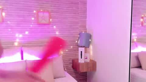 CatalinnaThompson online show from March 2025 12:09:02 PM