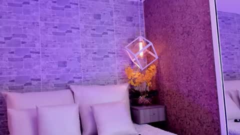 CatalinnaThompson online show from October 2025 12:09:02 PM