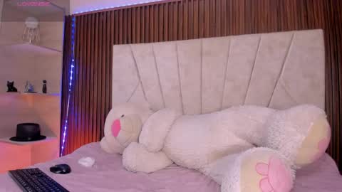 Snapshot of catalleya_f chatting on May 2026 07:53:02 PM catalleya_f online show from May 2026 07:53:02 PM
