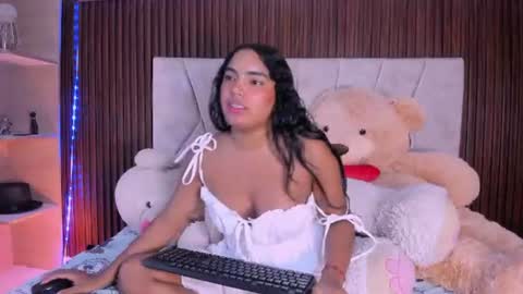 Snapshot of catalleya_f chatting on June 2026 08:07:02 PM catalleya_f online show from June 2026 08:07:02 PM