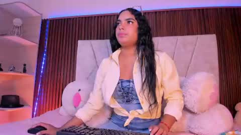Snapshot of catalleya_f chatting on June 2026 08:41:01 PM catalleya_f online show from June 2026 08:41:01 PM