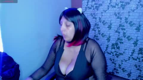  Mia   online show from November 2025 03:50:02 AM