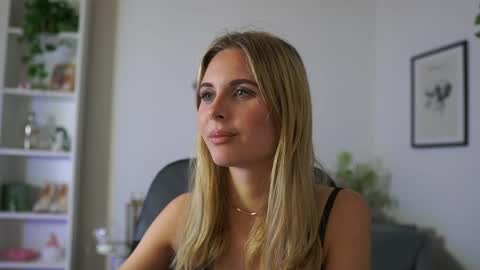 catecrago  online show from February 2025 01:59:01 PM