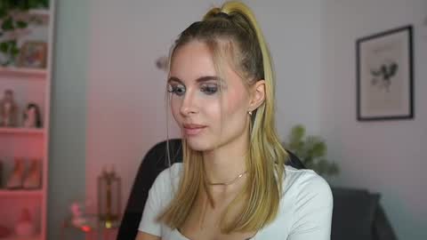 catecrago  online show from February 2025 02:23:02 PM