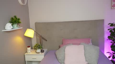 Caterine Zapata  online show from December 2024 03:24:01 AM