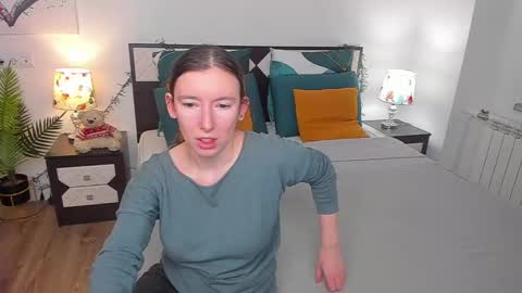 Catrin online show from February 2025 05:33:01 AM