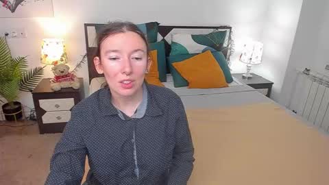 Catrin online show from September 2025 05:53:02 AM