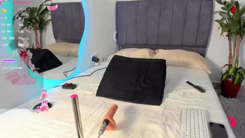 Valeria online show from September 2025 08:01:02 PM