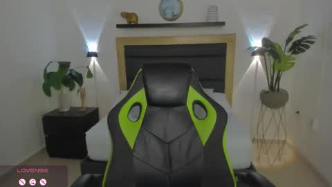 Juliana online show from January 2025 03:15:01 AM