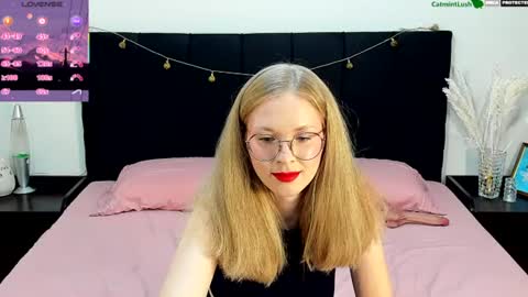 Snapshot of catmintlush chatting on June 2026 12:00:01 AM CatmintLush online show from June 2026 12:00:01 AM