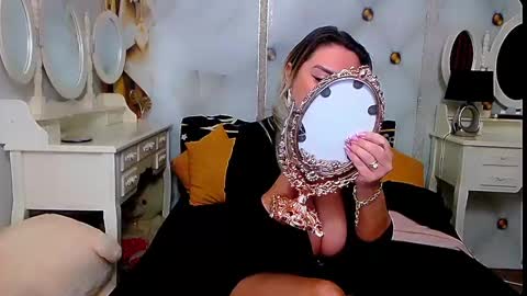 Snapshot of catpussy4 chatting on January 2025 05:56:01 AM lauren online show from January 2025 05:56:01 AM