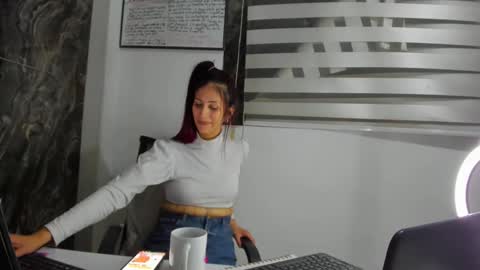 CATT EVANS online show from January 2025 04:18:02 AM