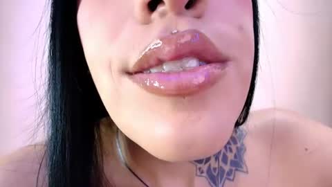 Snapshot of catte_jensen chatting on June 2026 04:04:02 AM Cattleya online show from June 2026 04:04:02 AM