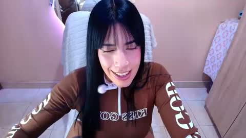 Snapshot of catte_jensen chatting on July 2026 05:11:01 AM Cattleya online show from July 2026 05:11:01 AM