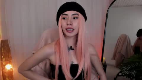 Snapshot of caty_loves chatting on June 2026 10:23:01 PM Caty online show from June 2026 10:23:01 PM