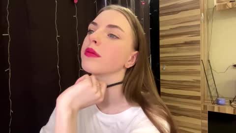 Snapshot of caylakimbro chatting on March 2026 09:11:02 AM Polly online show from March 2026 09:11:02 AM