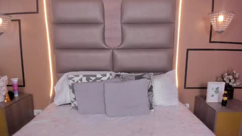 caylincollins online show from April 2026 03:26:01 AM