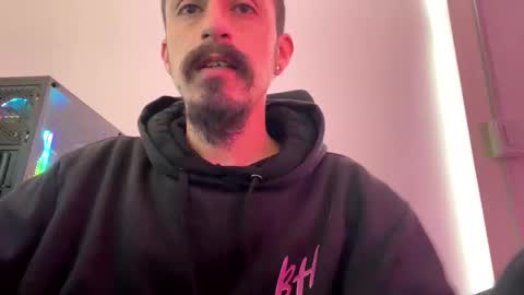 Snapshot of cayu_frensh94 chatting on January 2025 03:55:02 PM cayu_frensh94 online show from January 2025 03:55:02 PM