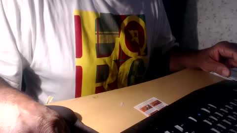 cazzsper2005 online show from November 2025 04:52:02 PM