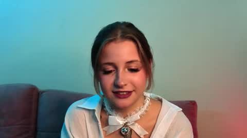 Lina  online show from October 2025 07:23:01 PM