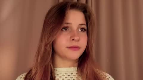 Lina  online show from December 2025 08:27:01 PM