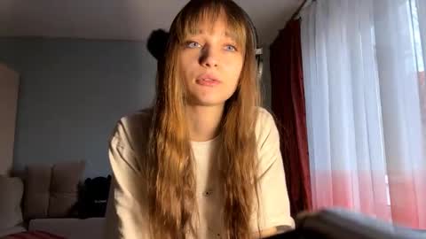 Lily online show from November 2025 12:16:01 PM