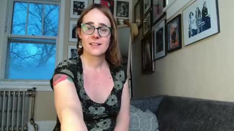 Cecily Saint Claire online show from February 2025 02:33:02 PM