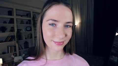 Josie Manesi online show from December 2024 07:33:01 PM