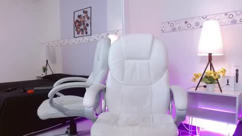 Celesste  online show from September 2025 11:35:01 AM