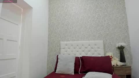 Sofia online show from November 2025 07:46:02 PM