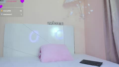 celeste_chic online show from September 2025 04:11:01 PM