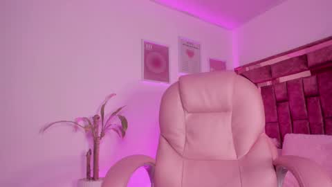 Snapshot of celestecute_ chatting on February 2025 05:58:01 AM Celeste INSTAGRAM Celestecute 01 online show from February 2025 05:58:01 AM