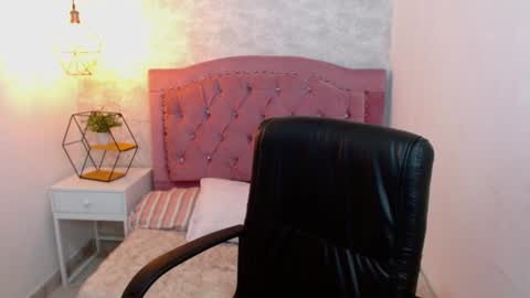 Snapshot of celesteevanss_ chatting on February 2025 03:30:02 AM Celeste online show from February 2025 03:30:02 AM