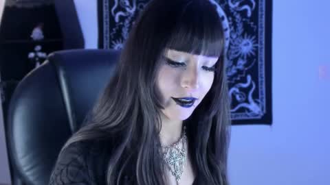   online show from November 2025 01:18:01 AM