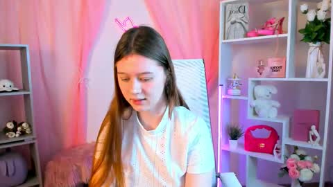 your cute kitty online show from March 2026 06:57:01 PM