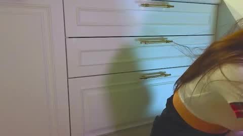 Aneli online show from November 2025 08:52:02 PM