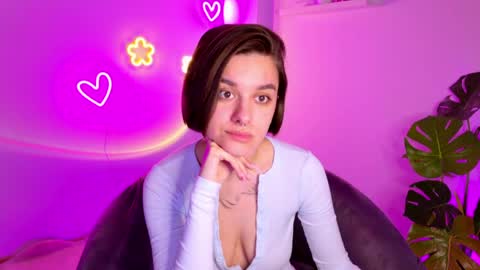  Celine  online show from April 2026 05:22:01 AM