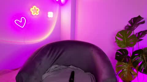  Celine  online show from April 2026 02:11:01 AM