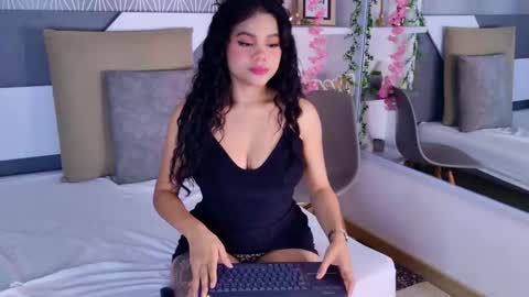 Celine online show from September 2025 04:40:02 PM