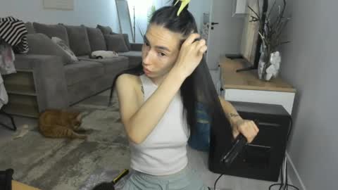 Snapshot of celine_roxelle chatting on May 2026 01:28:01 PM Celine Roxelle online show from May 2026 01:28:01 PM