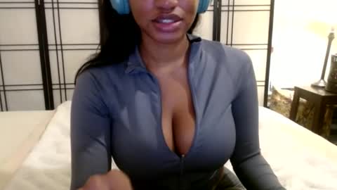 Celine Costas online show from December 2024 06:39:01 PM