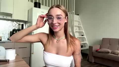 Amilia online show from June 2026 01:47:02 AM