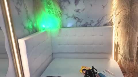 Cerecita  online show from April 2026 01:20:02 AM