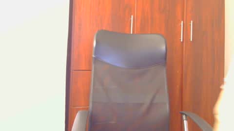 Cesar online show from December 2024 08:22:01 PM