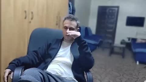 cezar online show from December 2024 11:14:01 PM