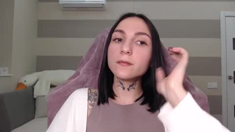 Kate online show from February 2025 02:12:01 PM