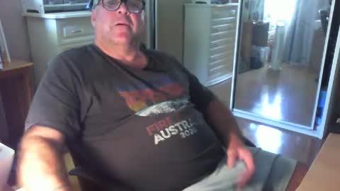 Chalky online show from January 2025 04:00:01 AM