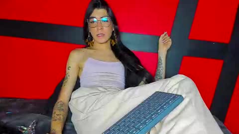 chaminelan online show from January 2025 06:53:02 PM