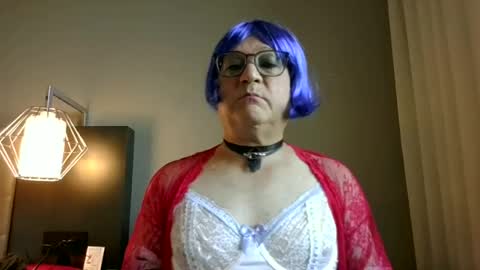 Snapshot of champagne4mist chatting on June 2026 12:04:01 AM champagne online show from June 2026 12:04:01 AM