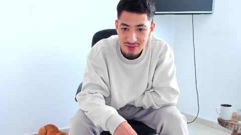 Snapshot of chandler_kenji chatting on May 2026 12:34:02 PM Kenji online show from May 2026 12:34:02 PM